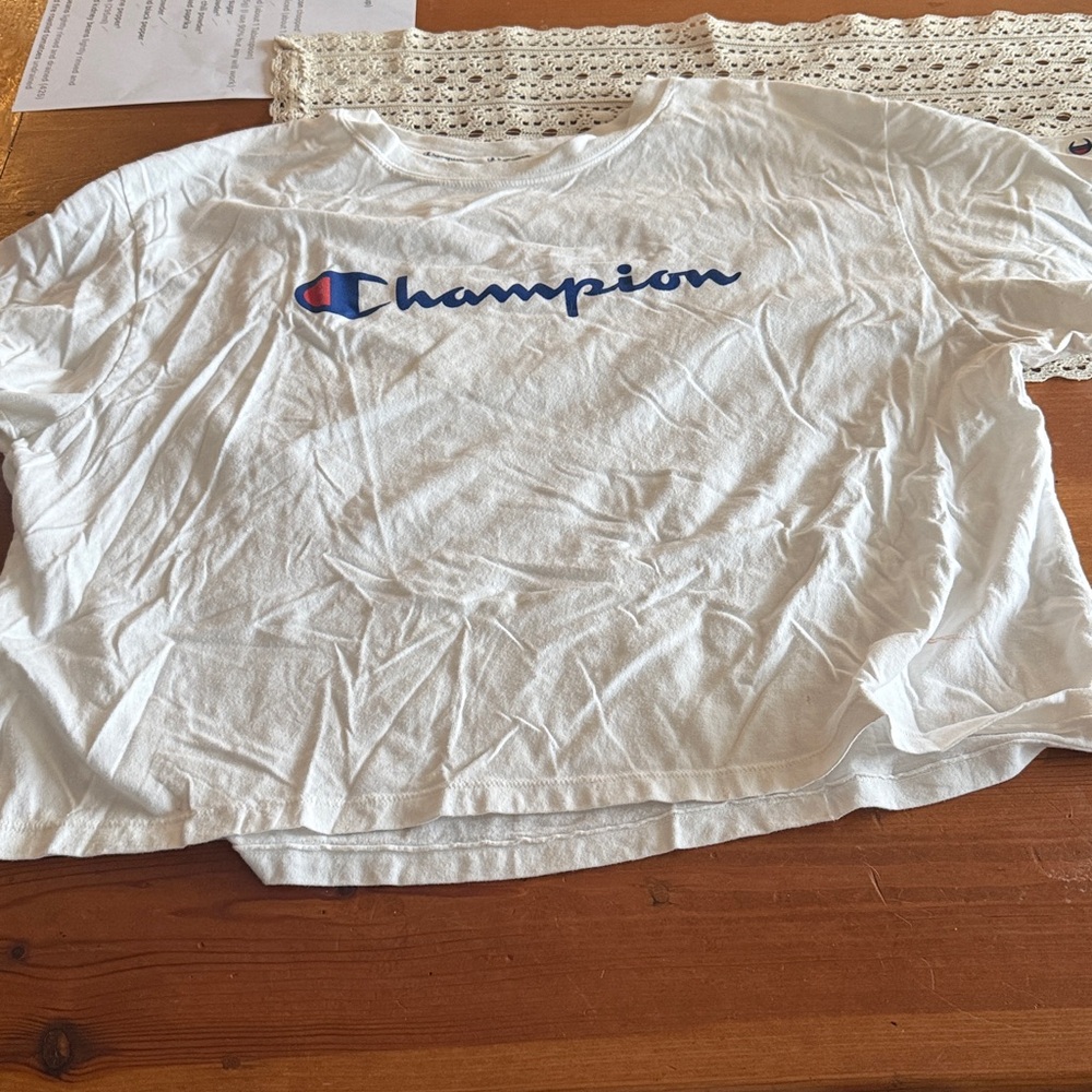 Ladies Champion t-shirt xxl size 16-18. Great for working out.